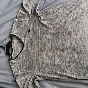 Black Heather v neck t-shirt